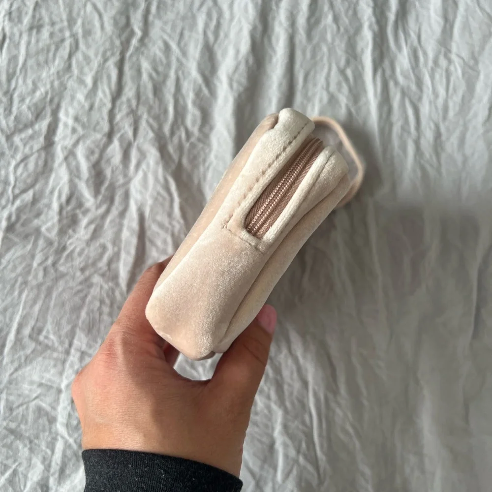 Valentino Soft Cosmetic Pouch Set (2)